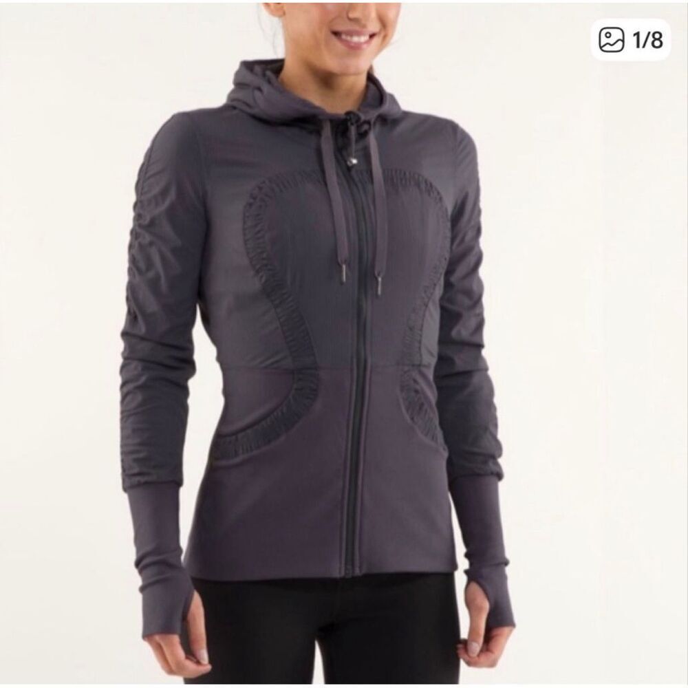Lululemon dance studio jacket with thumbholes size 6
